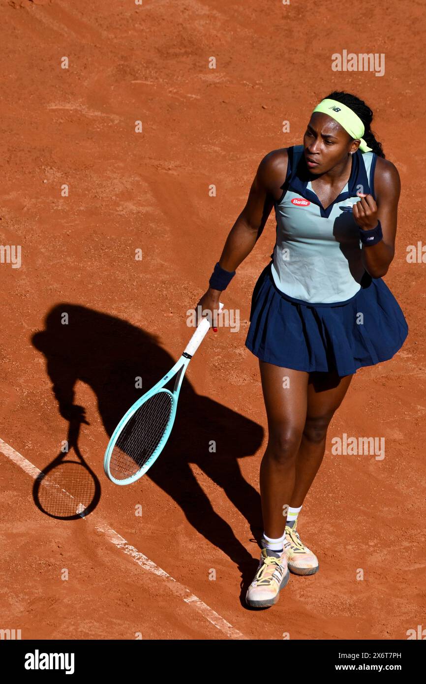 Rom, Italien. Mai 2024. Coco Gauff aus den Vereinigten Staaten feiert während des Spiels gegen IgA Swiatek aus Polen beim Internazionali BNL d’Italia 2024 Tennis Turnier im Foro Italico in Rom, Italien am 16. Mai 2024. IgA Swiatek besiegte Coco Gauff mit 6:4, 6:3. Quelle: Insidefoto di andrea staccioli/Alamy Live News Stockfoto