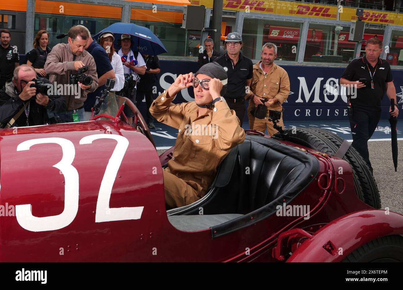 Imola, Italie. Mai 2024. RUSSELL George (gbr), der den 100 Jahre alten Mercedes-Rennwagen, die Formel 1 MSC Cruises Gran Premio del Made in Italy e Dell'Emilia-Romagne 2024, 7. Runde der Formel-1-Weltmeisterschaft 2024 vom 17. Bis 19. Mai 2024 auf dem Autodromo Enzo e Dino Ferrari in Imola fuhr, Italien - Foto DPPI Credit: DPPI Media/Alamy Live News Stockfoto