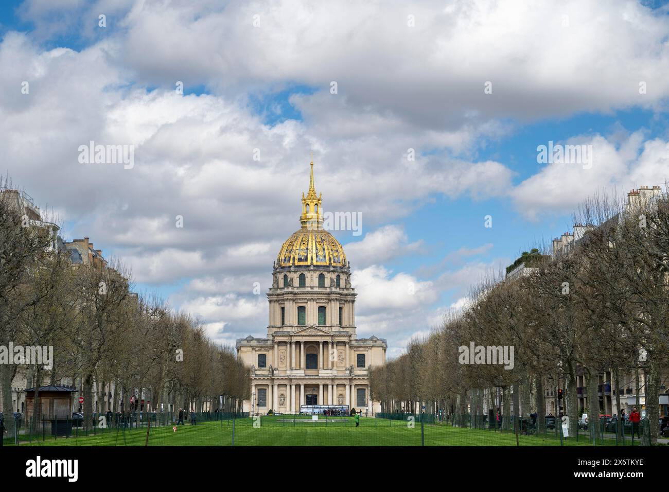 Park vor der Invalidendom, dem Grab Napoleons I., Hotel des Invalides, Paris, Ile-de-France, Frankreich Stockfoto