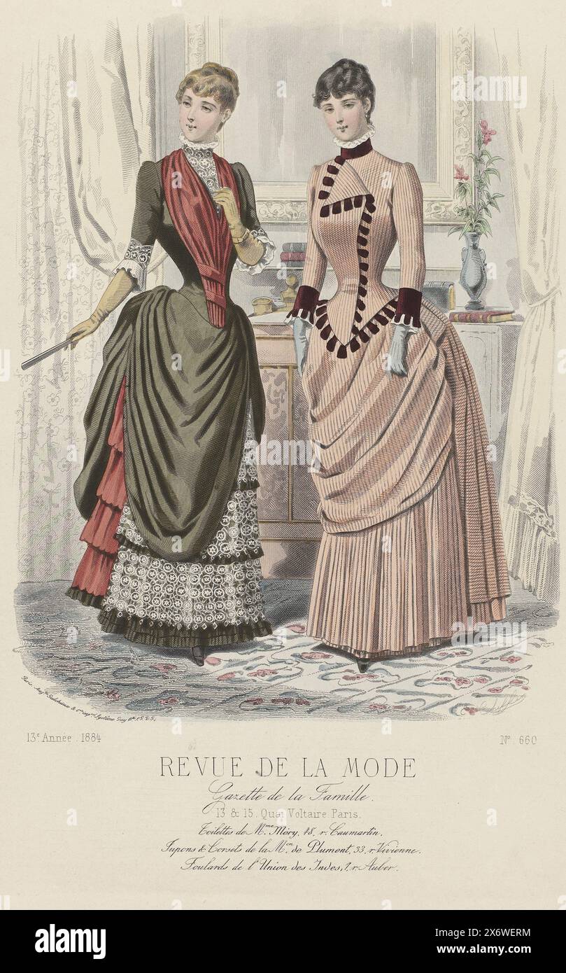 Revue de la Mode, Gazette de la Famille, dimanche 24 Août 1884, 13e Année, Nr. 660: Toilettes de M.me Méry (...), zwei Frauen im Innenraum, die Kleider von Méry tragen. Links: Anzug aus grünem Voile, wechselnder Seide und Chenille-Stickerei. Der Guimpe ist mit Stickerei bedeckt. Die unteren Ärmel sind mit einem Spitzenbündchen und einem kleinen Vorhang aus wechselnder Seide verziert. Rechts: Kleid aus Wolle, 'Genre Canevas' und granatrotem Samt. Nach der Überschrift: 'Toiletten' von Mme. Mery. Im Folgenden finden Sie einige Zeilen mit Werbetexten für verschiedene Produkte. Druck aus dem Modemagazin Revue de la Mode ( Stockfoto