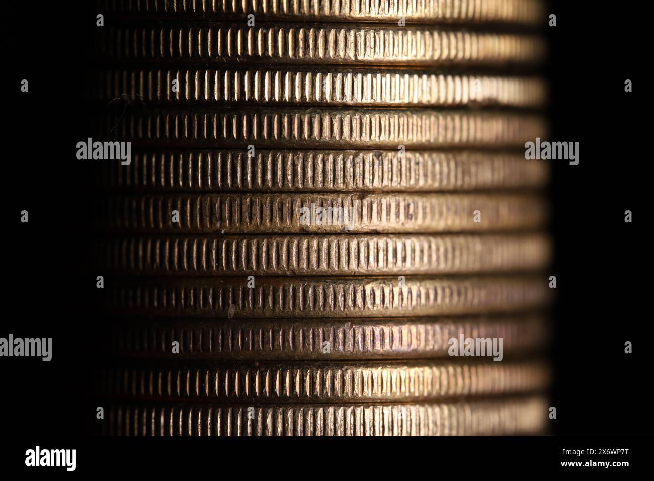 Münzstapel in Nahaufnahme, Textur alter Münzen Stockfoto