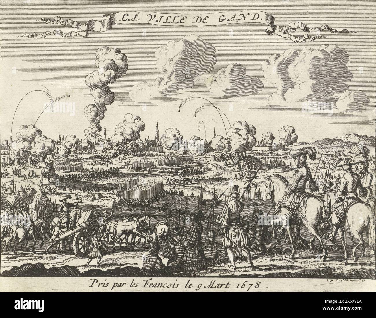 Belagerung von Gent durch die Franzosen, 1678, La Ville de Gand (Titel auf Objekt), Belagerung der Stadt Gent durch die französische Armee unter König Ludwig XIV. Die Stadt wurde am 9. März 1678 eingenommen. Französische Offiziere zu Pferd im Vordergrund, Gent in der Ferne., Druck, Druckerei: Jan Luyken, (auf Objekt erwähnt), nach eigenem Entwurf von: Jan Luyken, (auf Objekt erwähnt), Nordholland, 1678 - 1680, Papier, Ätzen, Höhe, 123 mm x Breite, 156 mm Stockfoto