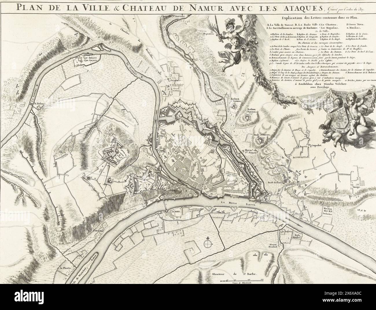 Karte der Stadt Namur mit der Burg, belagert von der französischen Armee, 1692, Plan de la ville & Chateau de Namur avec les ataques (Titel auf Objekt), Karte der Stadt Namur mit der Burg, belagert von der französischen Armee, 25. Mai bis 30. Juni 1692. Oben rechts die Legende A-E, A-r und 1-10 in französischer Sprache, mit Putten und dem Wappen des Königs von Frankreich. Unten, rechts vom Zentrum, eine Skala: 300 Verges de Rhynlande., Druck, Druckerei: Anonym, nach Druck von: Anonym, Verlag: Nicolaes Visscher (II), (erwähnt auf Objekt), nach Druck von: Frankreich, Verlag: Amsterdam, Verlag Stockfoto