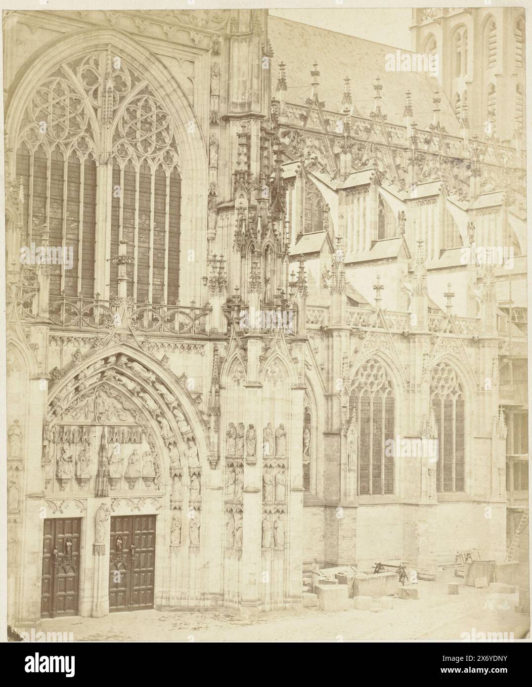 Johannisdom in 's-Hertogenbosch, Johannes in 's-Hertogenbosch (Titel auf Objekt), Foto, Antonius Godefridus Schull, (auf Objekt erwähnt), den Bosch, 1865 - 1875, Papier, Albumendruck, Höhe, 218 mm x Breite, 180 mm, Höhe, 280 mm x Breite, 240 mm Stockfoto