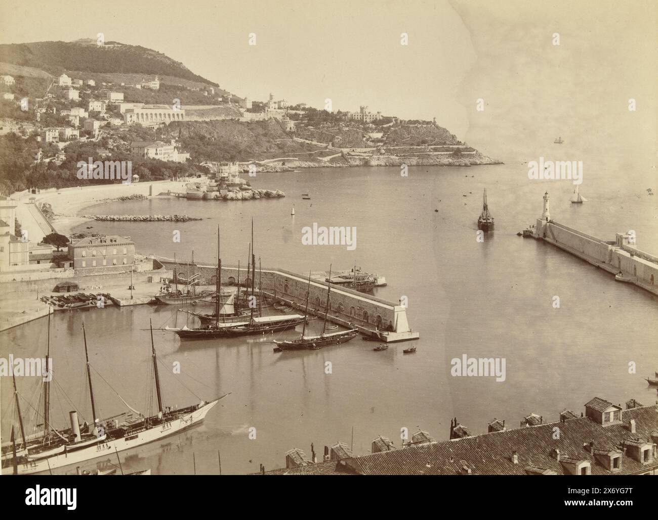 Blick auf den Hafen von Nizza, Nizza. Entrée du Port (Titel zum Objekt), Foto, Anonym, Nizza, 1860 - 1900, Papier, Albumendruck, Höhe, 210 mm x Breite, 272 mm Stockfoto