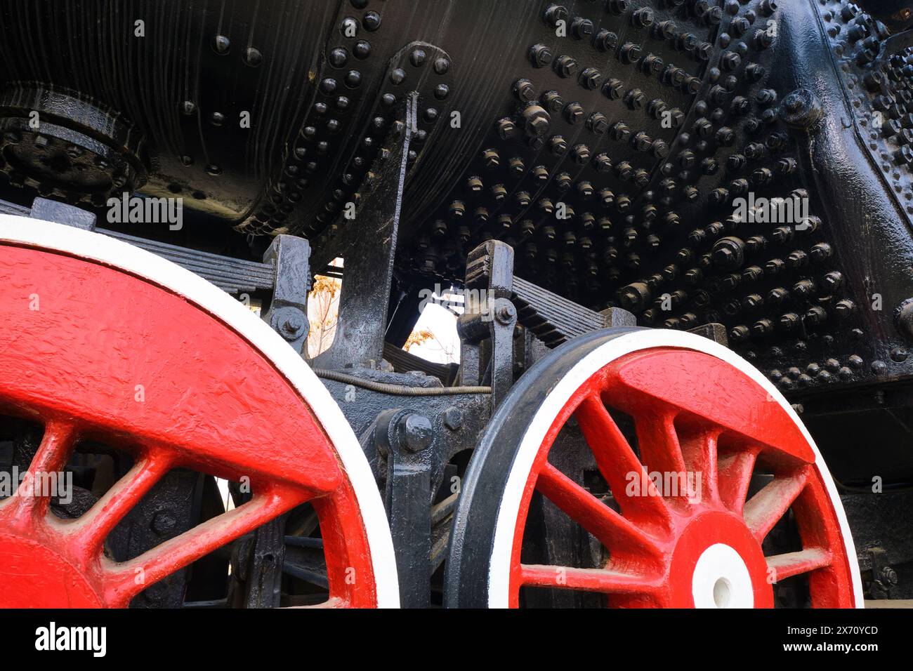 Im Eisenbahnmuseum befindet sich eine Sammlung von sowjetischen, russischen Zügen, Lokomotiven und anderen Autos. In Taschkent, Usbekistan. Stockfoto Im Eisenbahnmuseum befindet sich eine Sammlung von sowjetischen, russischen Zügen, Lokomotiven und anderen Autos. In Taschkent, Usbekistan. Stockfoto