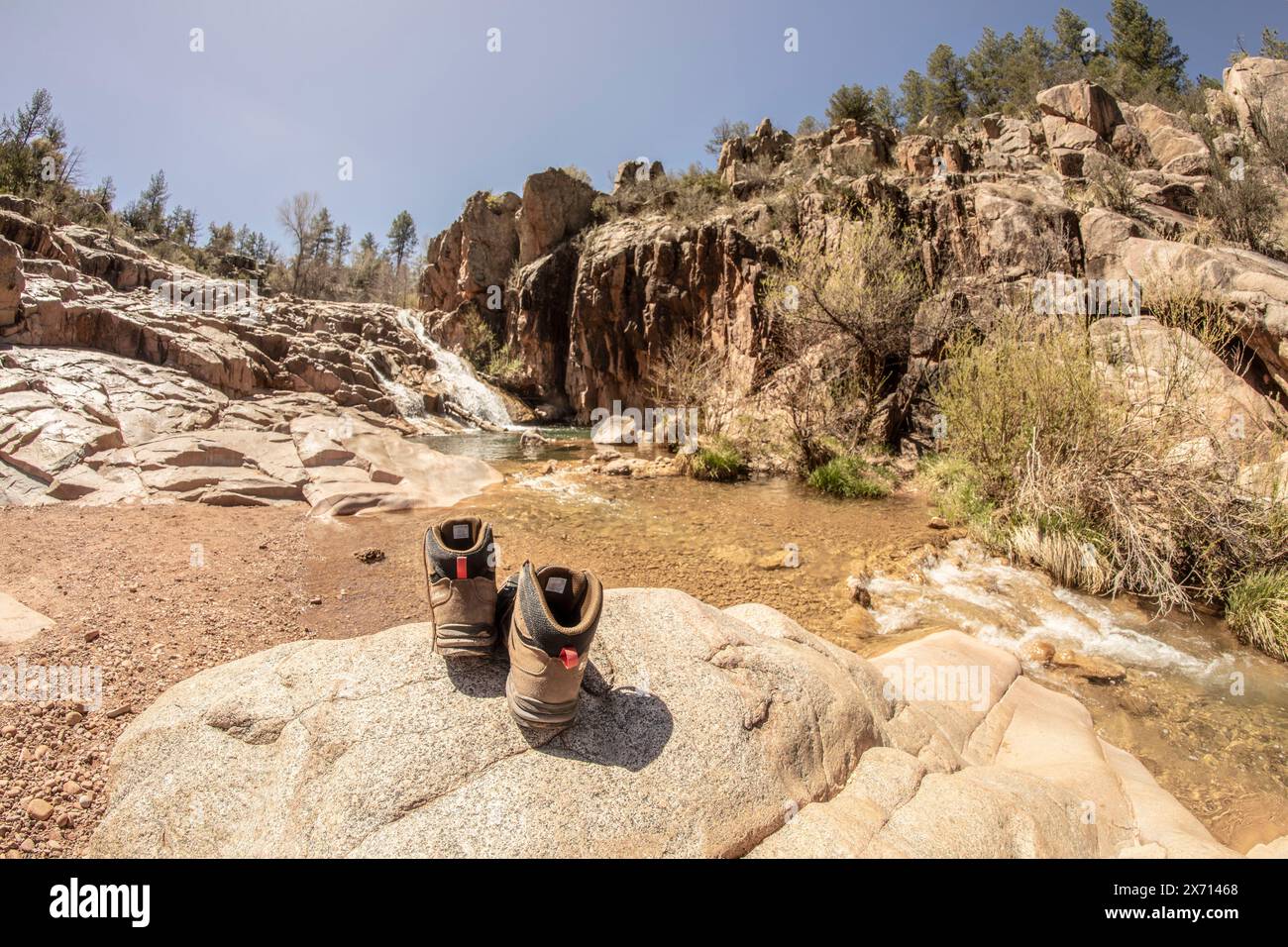 Wundervolle Wasserfälle entlang des herrlichen Water Wheel Falls Wander Trail in der Nähe von Peyson, Arizona (USA). Verführerisch, Erstaunlich, Atemberaubend, Fesselnd, Stockfoto