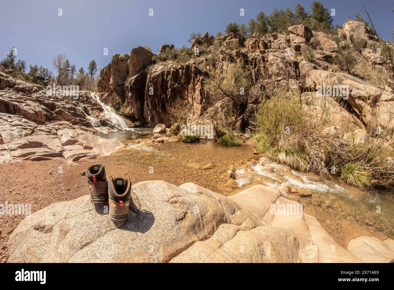 Wundervolle Wasserfälle entlang des herrlichen Water Wheel Falls Wander Trail in der Nähe von Peyson, Arizona (USA). Verführerisch, Erstaunlich, Atemberaubend, Fesselnd, Stockfoto