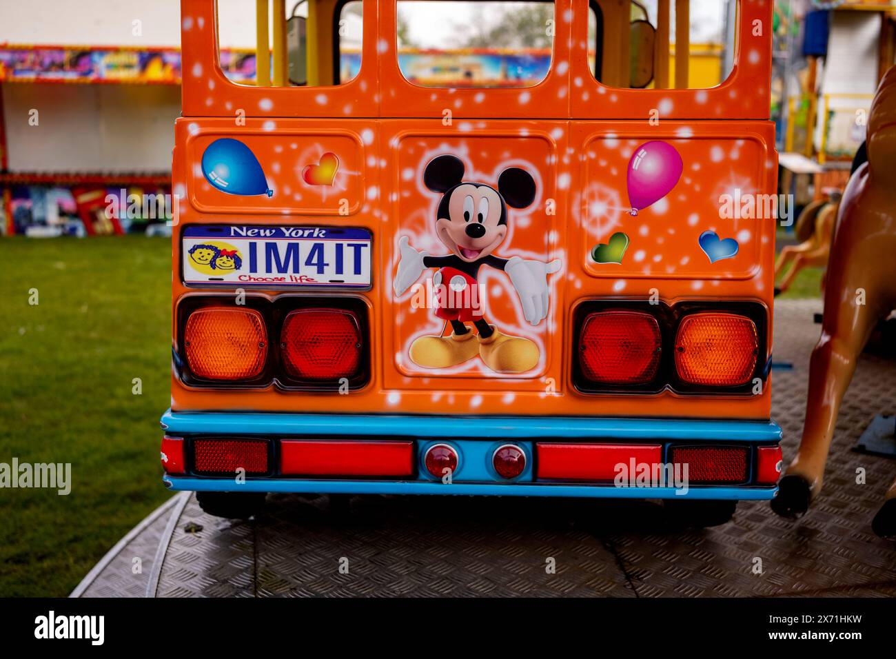 Fun Fair Art auf Saffron Walden Common April-Mai 2024 traditionelle Fun Fair Art auf der J W Harris and Sons Fun Fair auf Saffron Walden Common for Stockfoto