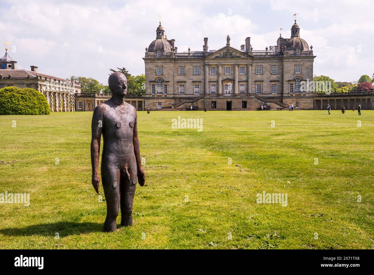 Teil der 100-stelligen Time Horizon-Installation von Antony Gormley in der Houghton Hall in Norfolk. Stockfoto