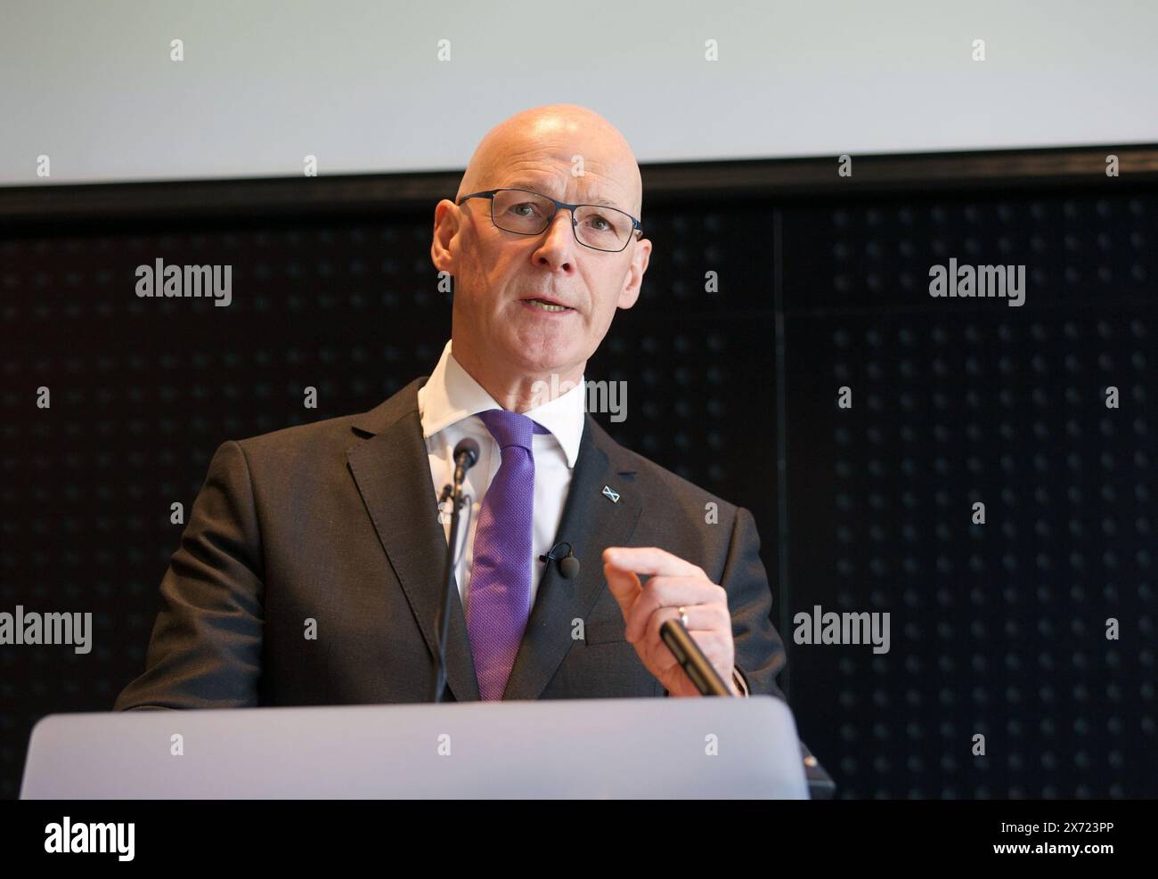 Glasgow UK, 17. Mai 2024: Erster schottischer Minister John Swinney spricht auf dem Barclays Campus. Bild: DB Media Services /Alamy Live Stockfoto