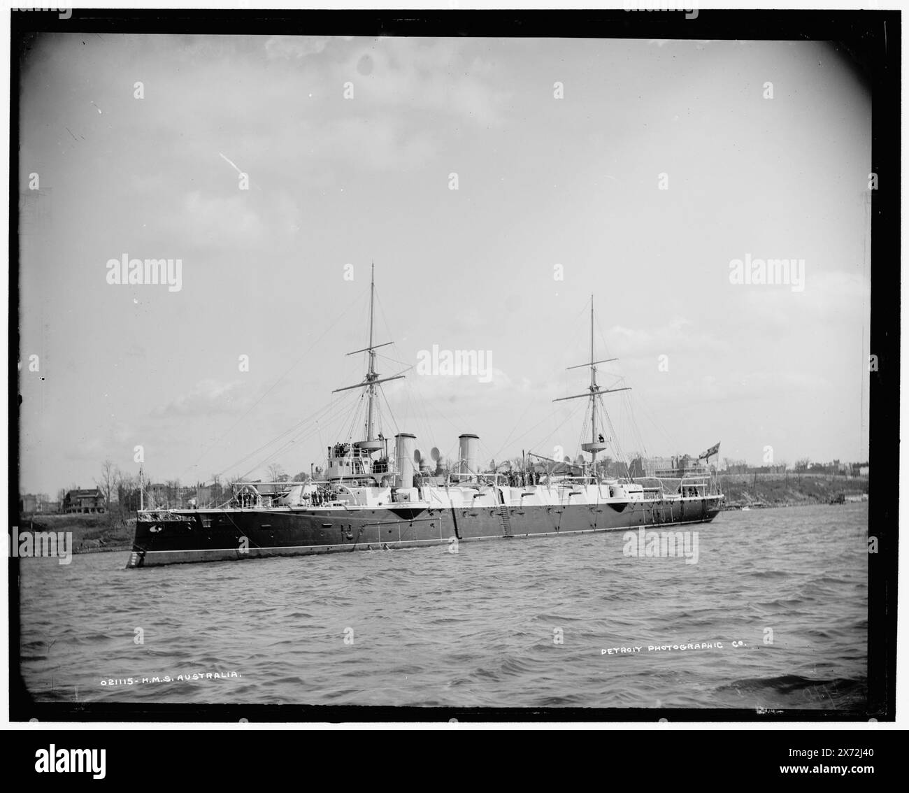 H.M.S. Australia, '910' auf negativ, Detroit Publishing Co.-Nr. 021115., Geschenk; State Historical Society of Colorado; 1949, Australien (Cruiser), Cruiser (Kriegsschiffe), Britisch. , Columbian Naval Review, 1893. Marineparaden und Zeremonien. Stockfoto