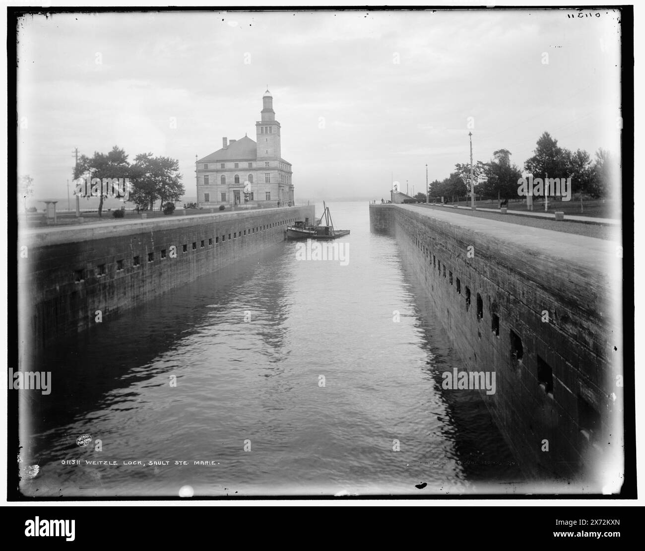 Weitzle, d. h. Weitzel Lock, Sault Ste. Marie, Date Based on Detroit, Catalogue F (1899)., Detroit Publishing Co.-Nr. 011311., Geschenk; State Historical Society of Colorado; 1949, Locks (Hydraulic Engineering), USA, Michigan, Sault Sainte Marie. , Usa, Michigan, Sault Sainte Marie Canal. Stockfoto