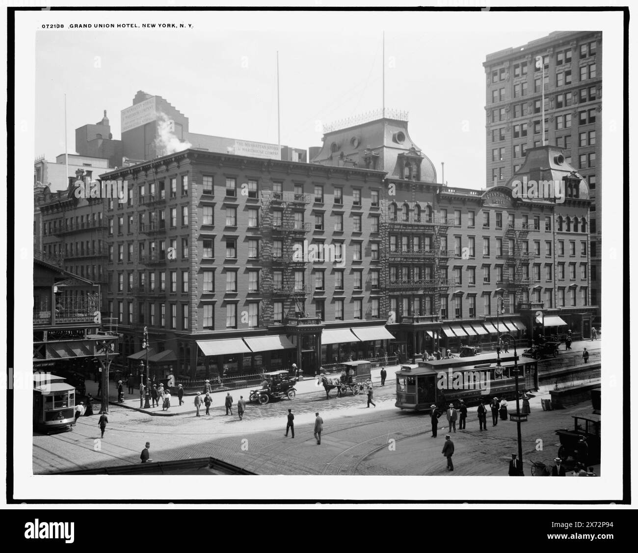 Grand Union Hotel, New York, N.Y., 'G 7232' auf negativ. Detroit Publishing Co.-Nr. 072138., Geschenk; State Historical Society of Colorado; 1949, Hotels. , Straßenbahnen. , Straßen. , Usa, New York (Bundesstaat), New York. Stockfoto