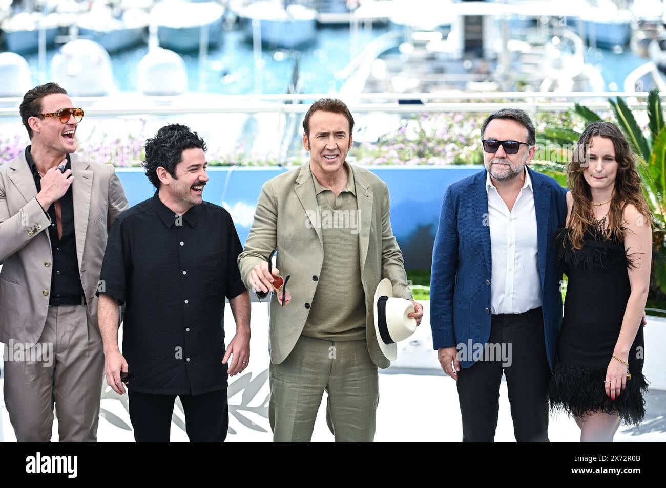 News - der Surfer-Fotoruf - das 77. Jährliche Filmfestival von Cannes Alexander Bertrand, Lorcan Finnegan, Nicolas Cage, Robert Connolly und Leonora Darby nehmen am 17. Mai 2024 am Surfer-Fotoruf beim 77. Filmfestival von Cannes im Palais des Festivals Teil. Cannes Palais des Festival Frankreich Copyright: XStefanosxKyriazisx/xLiveMediax LPN 1355835 Stockfoto