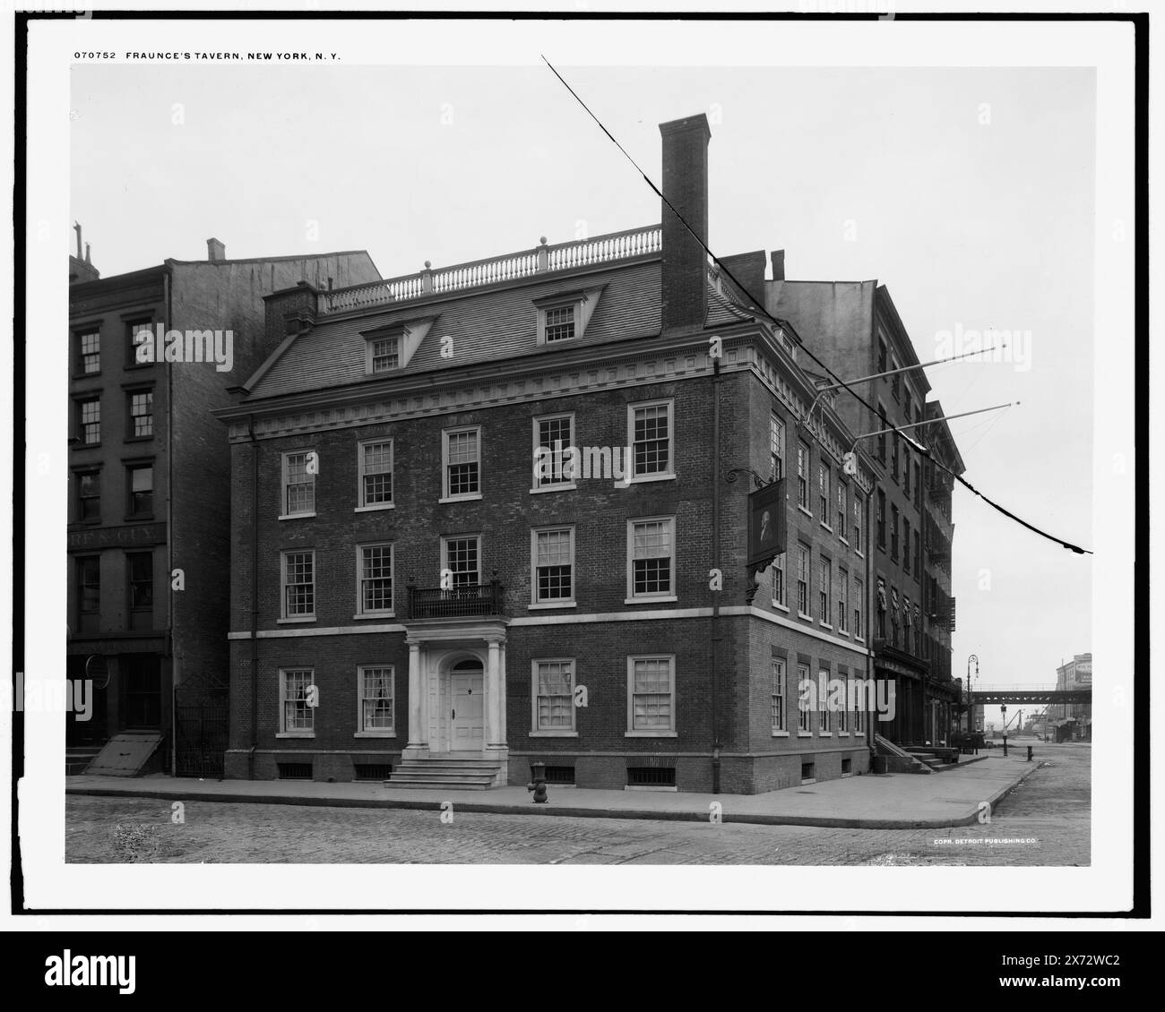 Fraunce's sic Tavern, New York, New York, Detroit Publishing Co.-Nr. 070752., Geschenk; State Historical Society of Colorado; 1949, Fraunces Tavern (New York, N.Y.), Tavernen (Inns) , Vereinigte Staaten, New York (State), New York. Stockfoto
