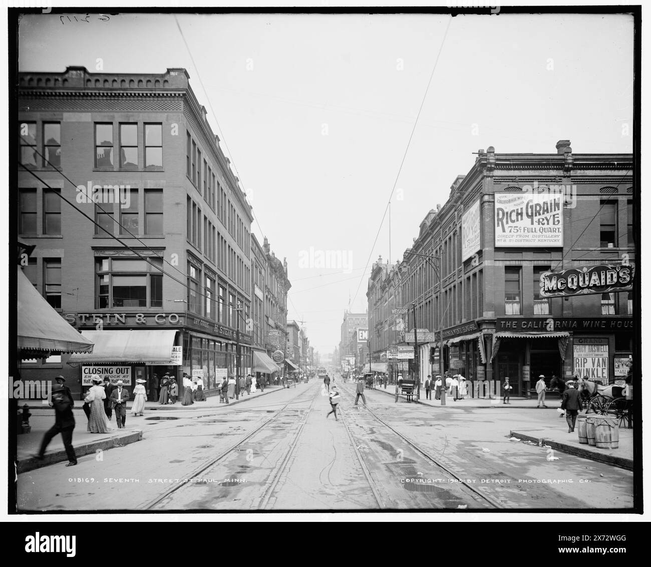 Seventh Street, St. Paul, Minne., Kreuzung mit Cedar Street., 'G 2117' auf negativ. Detroit Publishing Co.-Nr. 018169., Geschenk; State Historical Society of Colorado; 1949, Streets. , Usa, Minnesota, Saint Paul. Stockfoto