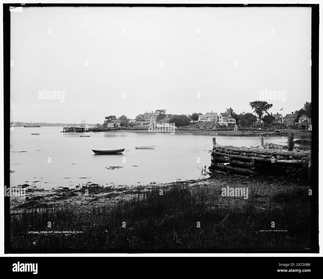 Cove at New Castle, N.H., '131' auf negative, Detroit Publishing Co.-Nr. 071526., Geschenk; State Historical Society of Colorado; 1949, Waterfronts. , Usa, New Hampshire, New Castle. Stockfoto