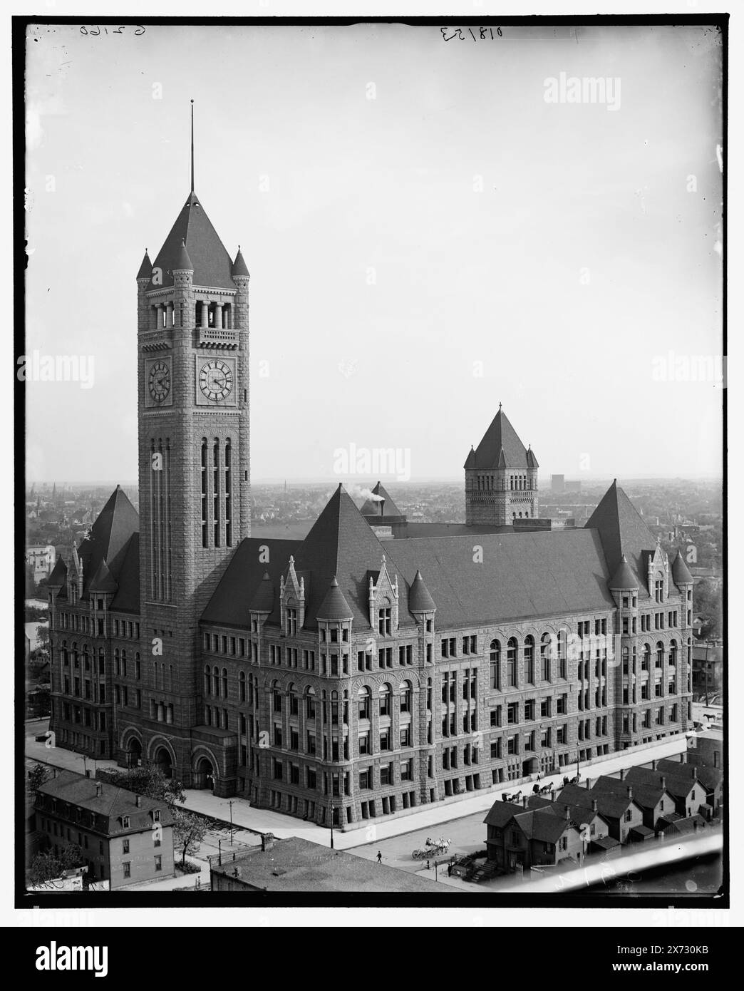 Court House and City Hall, Minneapolis, Minn., 'G 2160' und 'dup' auf negativ., Detroit Publishing Co.-Nr. 018153., Geschenk; State Historical Society of Colorado; 1949, City & Town Hall. , Gerichtsgebäude. , Uhrtürme. , Usa, Minnesota, Minneapolis. Stockfoto