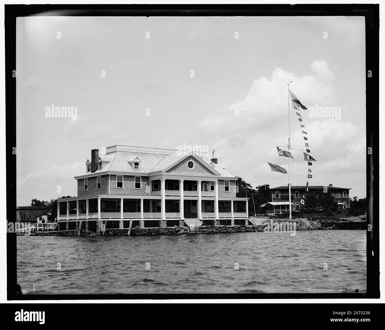Clubhouse, I.H.Y.C., Attribution basiert auf Titel und Nummerierung. Wahrscheinlich Indian Harbor Yacht Club, nicht das Clubhaus des Indian Harbor Yacht Club, das 1897 in Greenwich, Conn., 549 auf negative., No Detroit Publishing Co. No., Gift; State Historical Society of Colorado; 1949, Clubhäuser. , Yachtclubs. Stockfoto