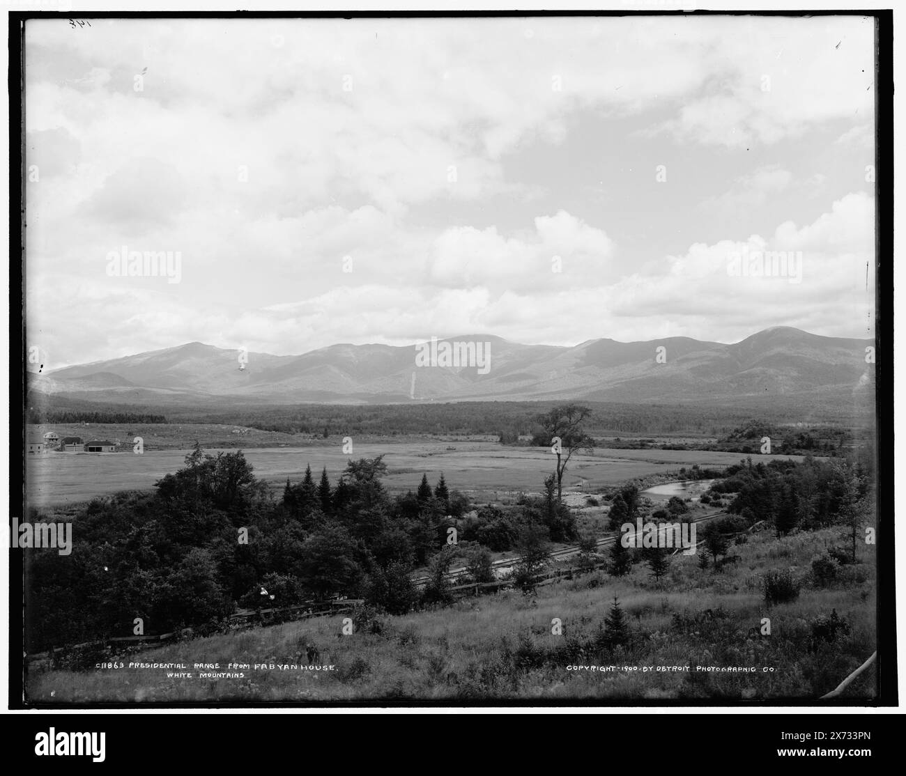 Presidential Range von Fabyan House, White Mountains, '148' auf negative, Detroit Publishing Co.-Nr. 011863., Geschenk; State Historical Society of Colorado; 1949, Mountains. , Usa, New Hampshire, White Mountains. , Usa, New Hampshire, Fabyan. Stockfoto