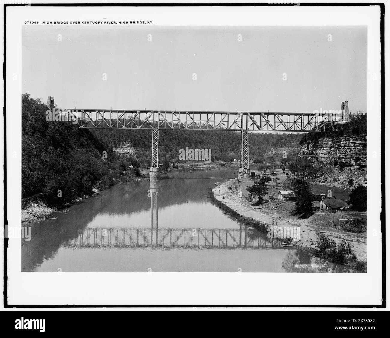 High Bridge über Kentucky River, High Bridge, Ky., Detroit Publishing Co. No. 073066., Geschenk; State Historical Society of Colorado; 1949, Railroad Bridges. , Flüsse. , Usa, Kentucky, High Bridge. , Usa, Kentucky, Kentucky River. Stockfoto