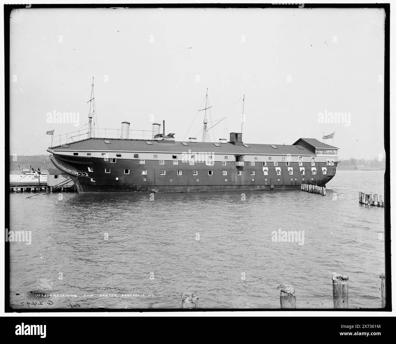 Empfangsschiff Santee, Annapolis, MD., 'G 2492' auf negativ., Detroit Publishing Co.-Nr. 022209., Geschenk; State Historical Society of Colorado; 1949, Santee (Empfängerschiff), Regierungsschiffe, amerikanisch. , Usa, Maryland, Annapolis. Stockfoto