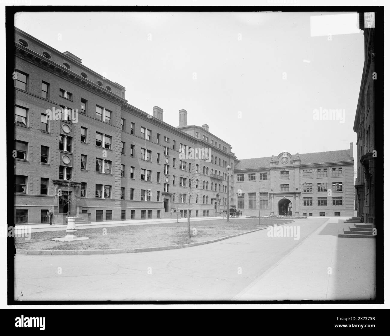 White, Berkeley, Lampson Halls, Yale University, New Haven, Conn., Titel aus Jacke., '3920' und 'extra' auf negativ., Detroit Publishing Co.-Nr. 039334., Geschenk; State Historical Society of Colorado; 1949, Bildungseinrichtungen. , Universitäten und Hochschulen. , Usa, Connecticut, New Haven. Stockfoto