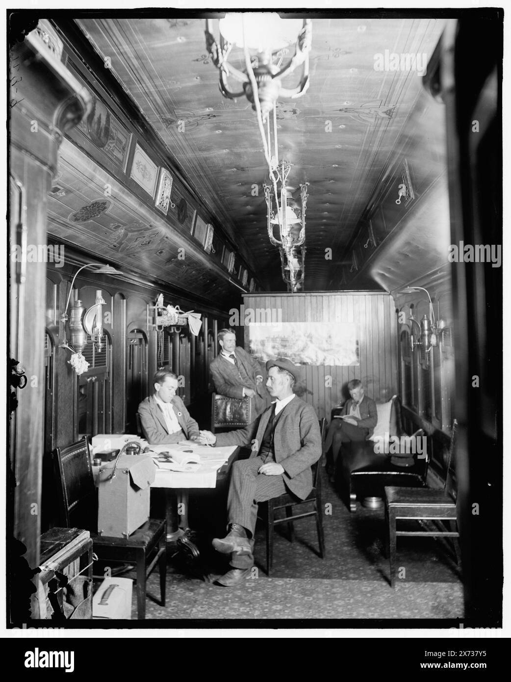 Fotografisches Auto der New York Central Railway (Railroad), Titel aus Jacke., möglicherweise für Aktivitäten der Detroit Publishing Company., 'NY 9' auf negativ., Detroit Publishing Co.-Nr. 042083., Geschenk; State Historical Society of Colorado; 1949, Railroad Cars. , Fotografen. Stockfoto