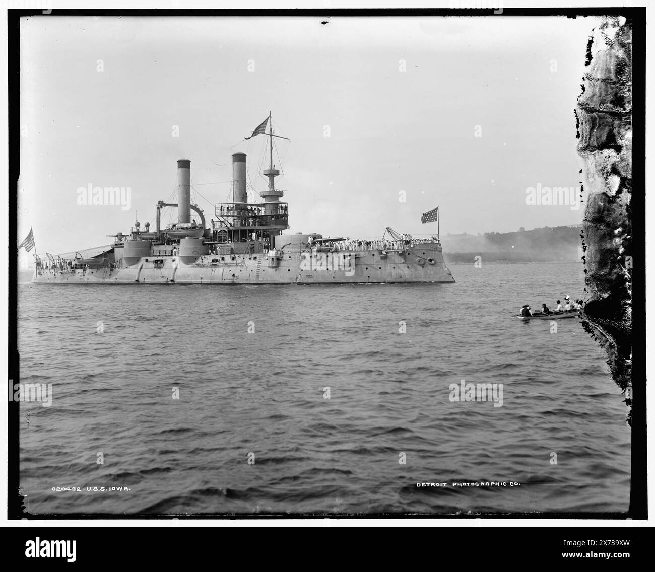 U.S.S. Iowa, Detroit Publishing Co.-Nr. 020432., Geschenk; State Historical Society of Colorado; 1949, Iowa (Schlachtschiff), Schlachtschiffe, amerikanisch. Stockfoto