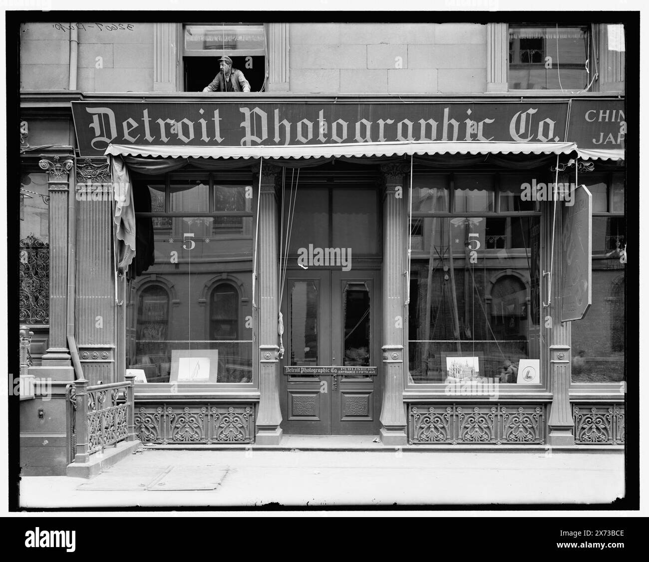 DET. Photographic Co., 218-5th Ave., 26th St. Front, New York, N.Y., Titel aus Jacke., '512' auf negativ. Detroit Publishing Co.-Nr. 032607., Geschenk; State Historical Society of Colorado; 1949, Detroit Publishing Co., Fotostudios. , Usa, New York (Bundesstaat), New York. Stockfoto