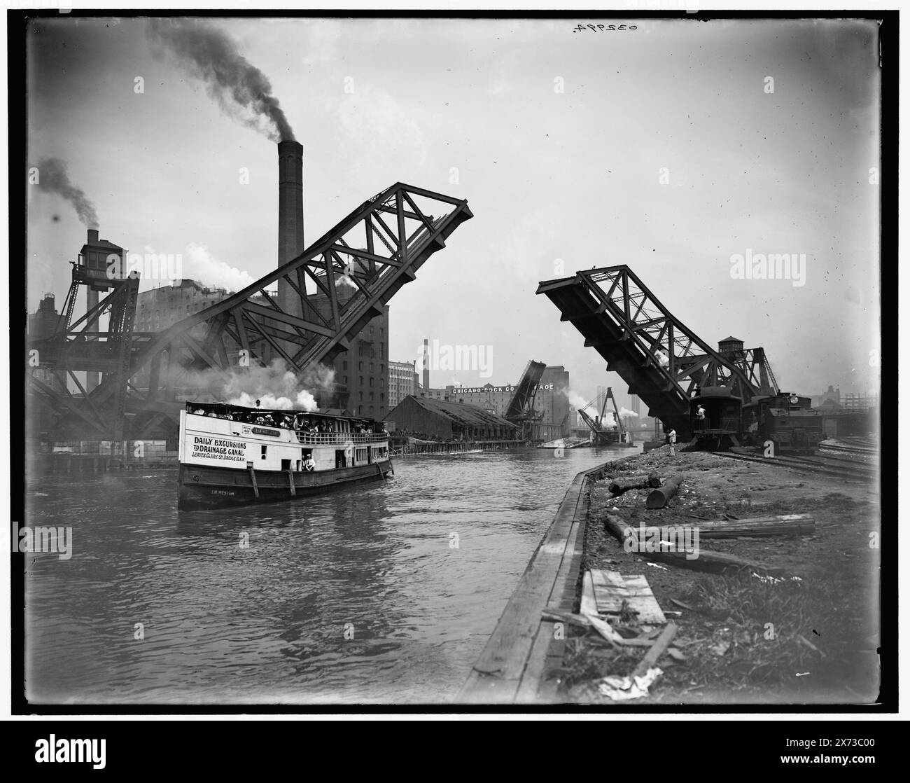 12th St. Bascule Bridge, Chicago, Illinois, Titel aus Jackett, Detroit Publishing Co.-Nr. 032994., Geschenk; State Historical Society of Colorado; 1949, Zugbrücken. , Dampfboote. , Flüsse. , Usa, Illinois, Chicago River. , Usa, Illinois, Chicago. Stockfoto