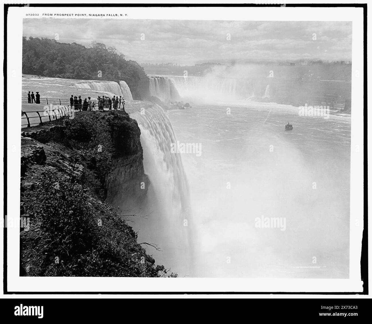 Von Prospect Point, Niagara Falls, N.Y., entsprechende Glastransparenz (mit demselben Seriencode) auf Videobildschirm 1A-30981., Transparenz zwischen zwei Kunststoffplatten; Emulsionsabblätterung., Detroit Publishing Co.-Nr. 072032., Geschenk; State Historical Society of Colorado; 1949, Waterfalls. , Usa, New York (Bundesstaat), Niagarafälle. Kanada, Ontario, Niagarafälle. Stockfoto