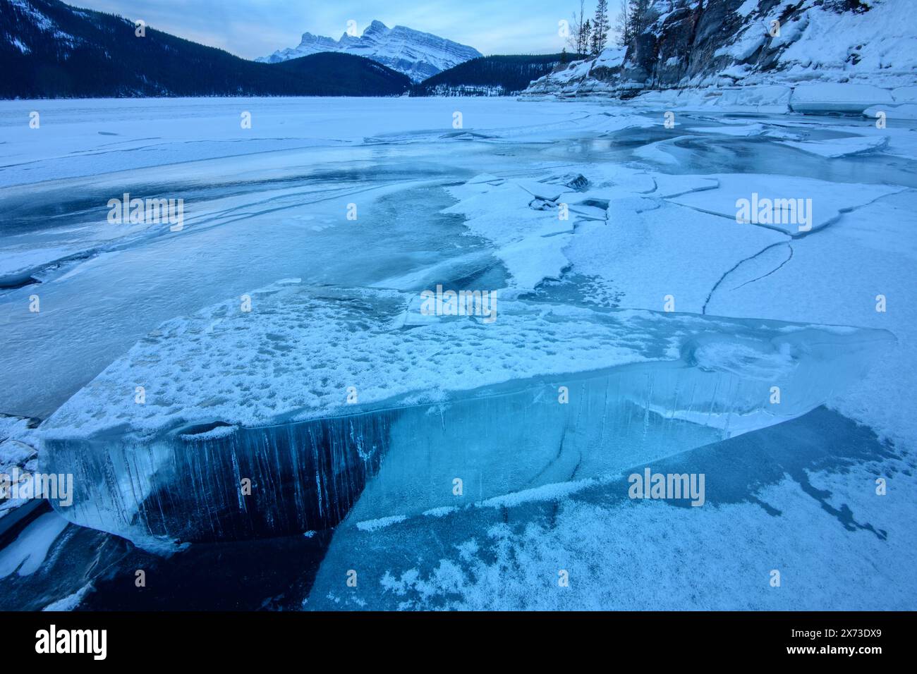 Kanada; Alberta; Rocky Mountains; Banff; Nationalpark; Lake Minnewanka; Mount Rundle Stockfoto