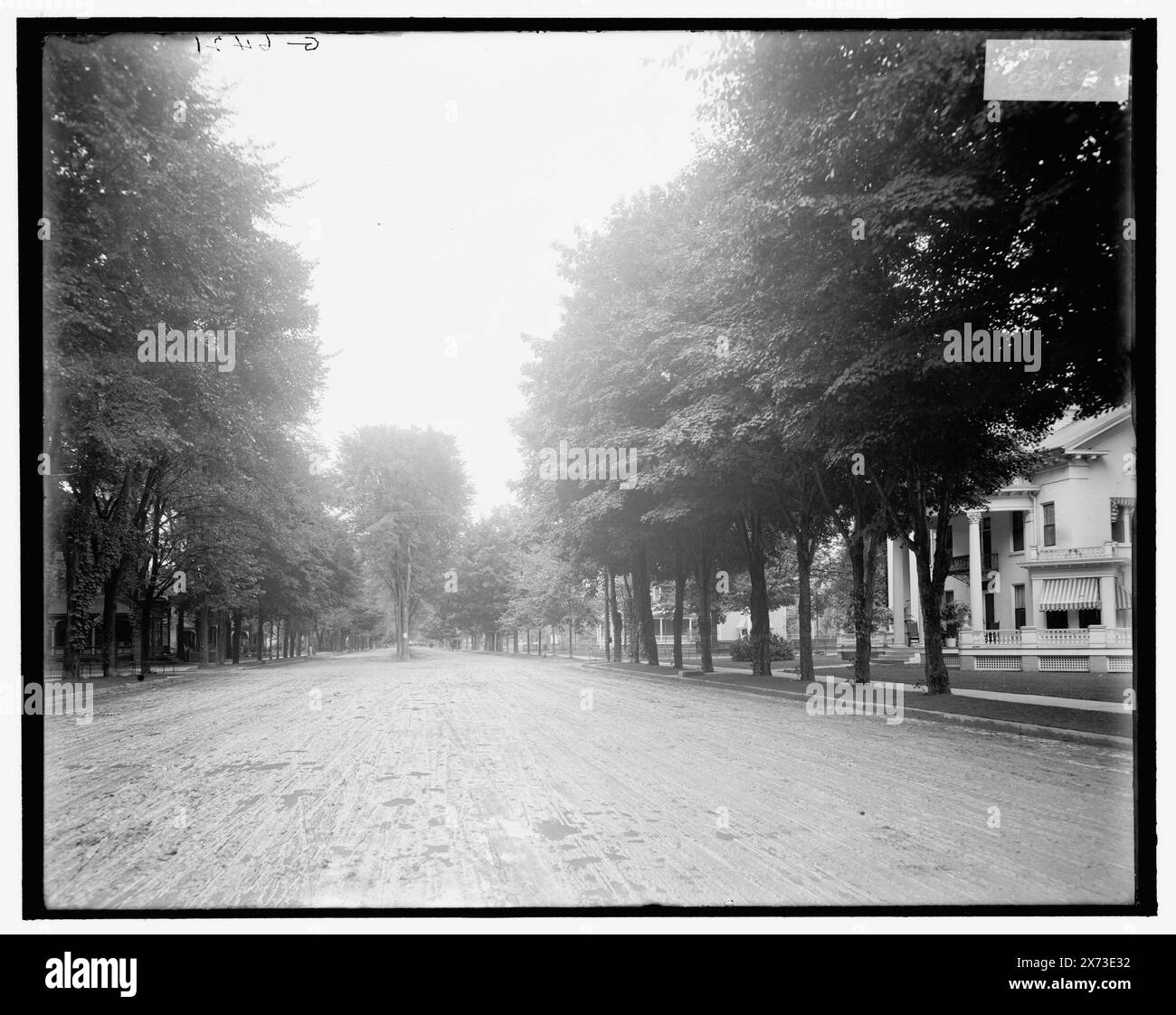 Saratoga Springs, N.Y., Union Ave., Titel aus Jacke., 'G 6421' auf negativ., Detroit Publishing Co.-Nr.. 039396., Geschenk; State Historical Society of Colorado; 1949, Streets. , Usa, New York (Bundesstaat), Saratoga Springs. Stockfoto