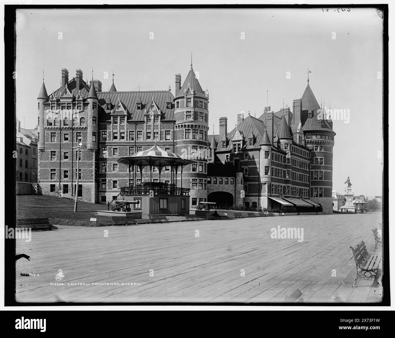 Chateau Frontenac, Quebec, Datum basierend auf Detroit, Katalog J (1901)., Detroit Publishing Co.-Nr. 012754., Geschenk; State Historical Society of Colorado; 1949, Hotels. , Kanada, Québec (Provinz), Québec. Stockfoto