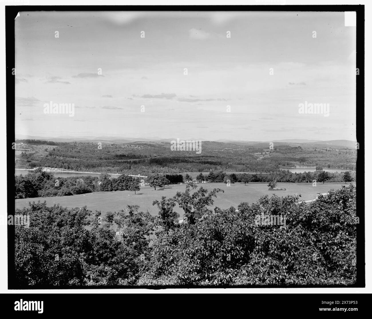 Lake Winnipesaukee, N.H., Great Asquam, d. h. Squam from Shepard Hill, Titel aus Jacke., '2935 A' auf negativ., Detroit Publishing Co.-Nr. 34155; entwickelt von Cataloger., Gift; State Historical Society of Colorado; 1949, Lakes & Ponds. , Usa, New Hampshire, Squam Lake. Stockfoto