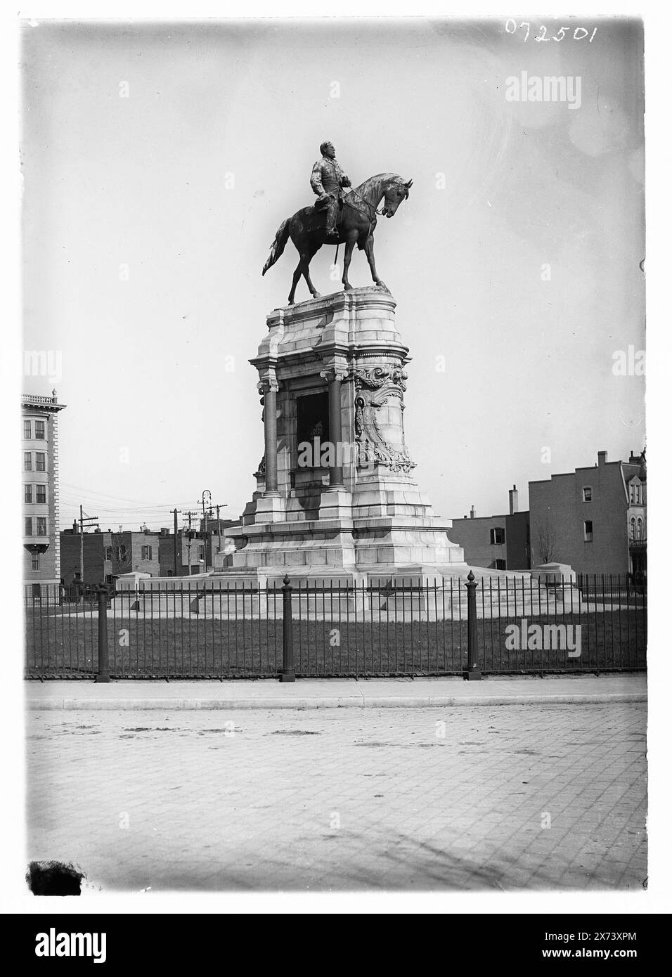 Robert E. Lee Monument, Richmond, Virginia, Titel entwickelt von Cataloger., Detroit Publishing Co.-Nr. 072501., Geschenk; State Historical Society of Colorado; 1949, Lee, Robert E., (Robert Edward), 1807-1870, Statuen. , Skulptur. , Denkmäler und Denkmäler. , Usa, Virginia, Richmond. Stockfoto