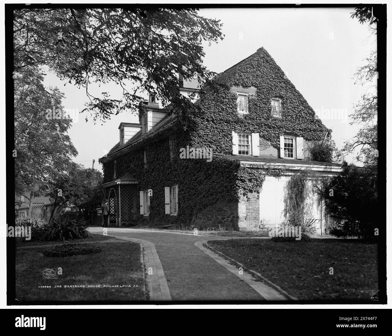 Jno. Bartram's House, Philadelphia, Pa., negativ oben rechts., H 376 auf negativ. Detroit Publishing Co.-Nr. 070244., Geschenk; State Historical Society of Colorado; 1949, Bartram, John, 1699-1777, Häuser und Orte. , Wohnungen. , Steinhäuser. , Usa, Pennsylvania, Philadelphia. Stockfoto