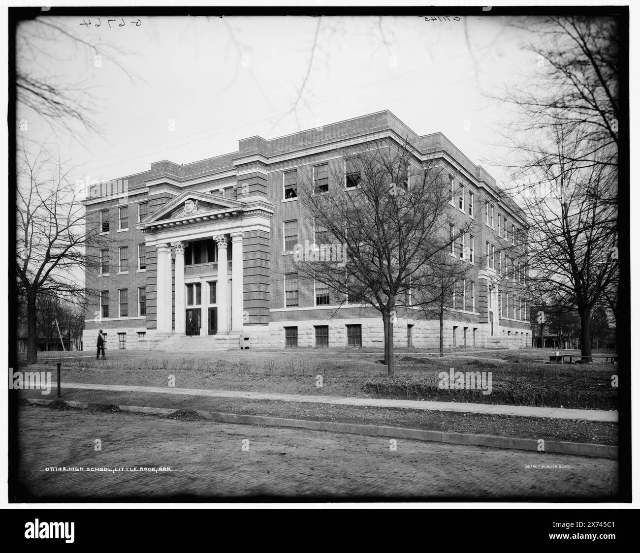 High School, Little Rock, Ark., "G 6764" auf negativ. Detroit Publishing Co.-Nr. 071745., Geschenk; State Historical Society of Colorado; 1949, Schools. , Bildungseinrichtungen. Usa, Arkansas, Little Rock. Stockfoto