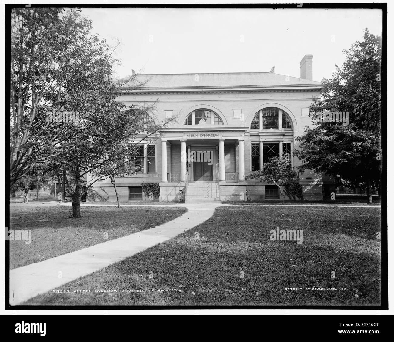 Alumni gymnasium, University of Rochester, Date Based on Detroit, Catalogue P (1906)., 'G 2359' on negative., Detroit Publishing Co.-Nr. 017944., Geschenk; State Historical Society of Colorado; 1949, University of Rochester. , Universitäten und Hochschulen. , Fitnessräume. , Usa, New York (Bundesstaat), Rochester. Stockfoto