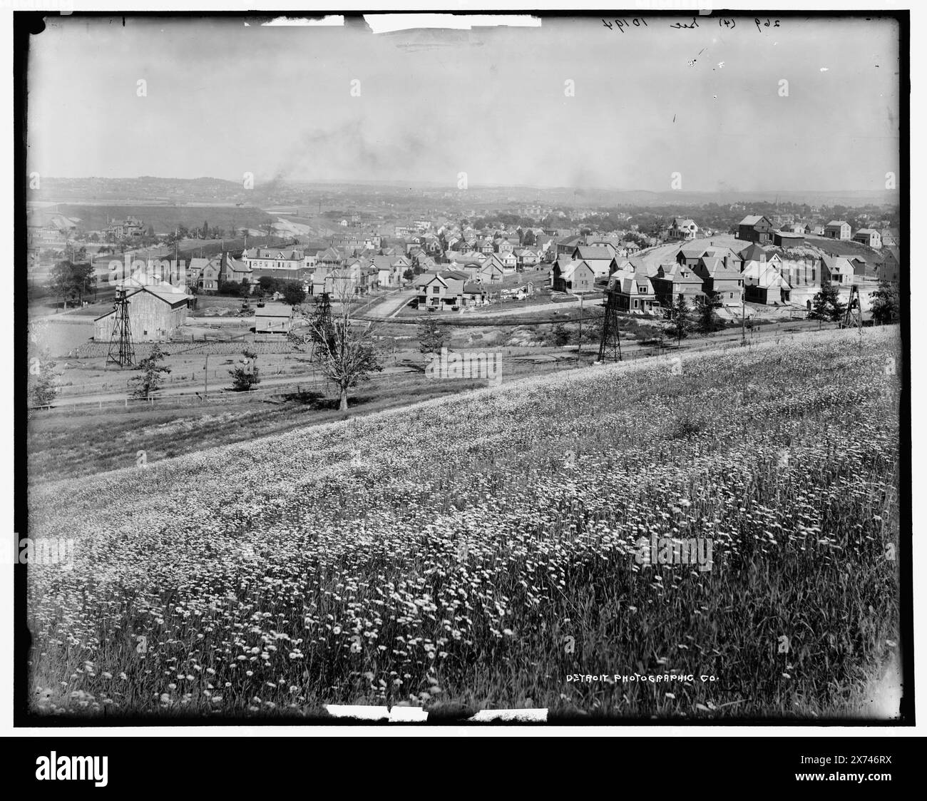 Die Werke von Solvay Process Co., Syracuse, d. h. Solvay, N.Y., sind nicht sequenziell; die tatsächliche Reihenfolge von links nach rechts ist 1A-05987, 05986, 05985, 05984., Datum basiert auf Detroit, Katalog J (1901)., '266,' '267,' '268,' bzw. '269' auf negative. Detroit Publishing Co.-Nr. 010194., Geschenk; State Historical Society of Colorado; 1949, Solvay Process Company. , Industrieanlagen. , Soda-Industrie. , Usa, New York (Bundesstaat), Solvay. Stockfoto