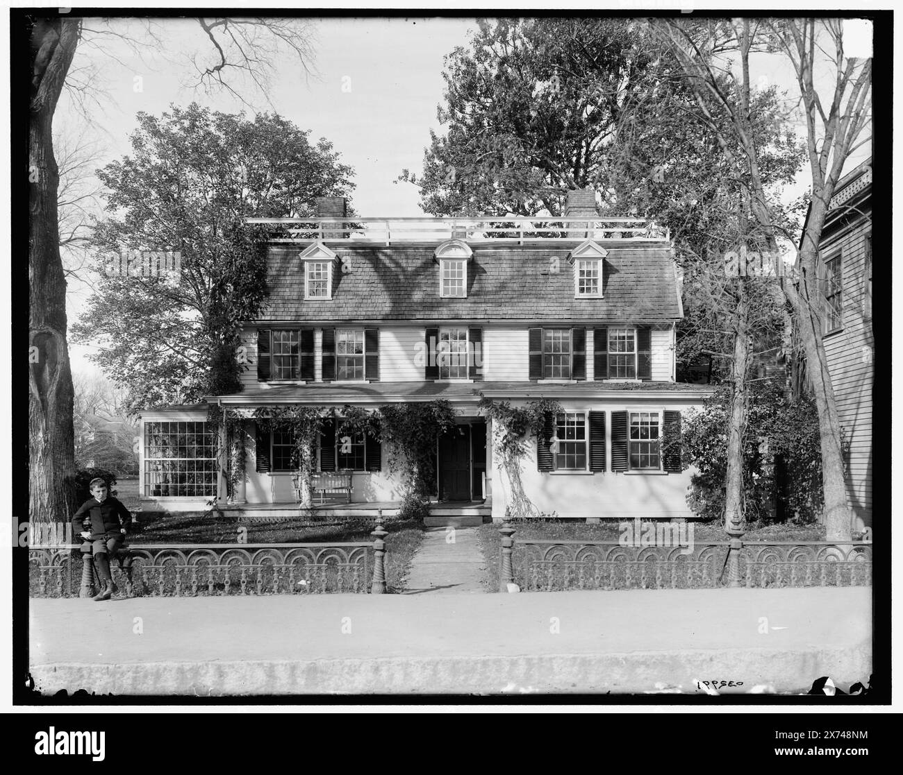 Page House, Danvers, Mass., Titel aus Jacke., '1251' auf negativ. Detroit Publishing Co.-Nr. 032991., Geschenk; State Historical Society of Colorado; 1949, Dwellings. , Usa, Massachusetts, Danvers. Stockfoto