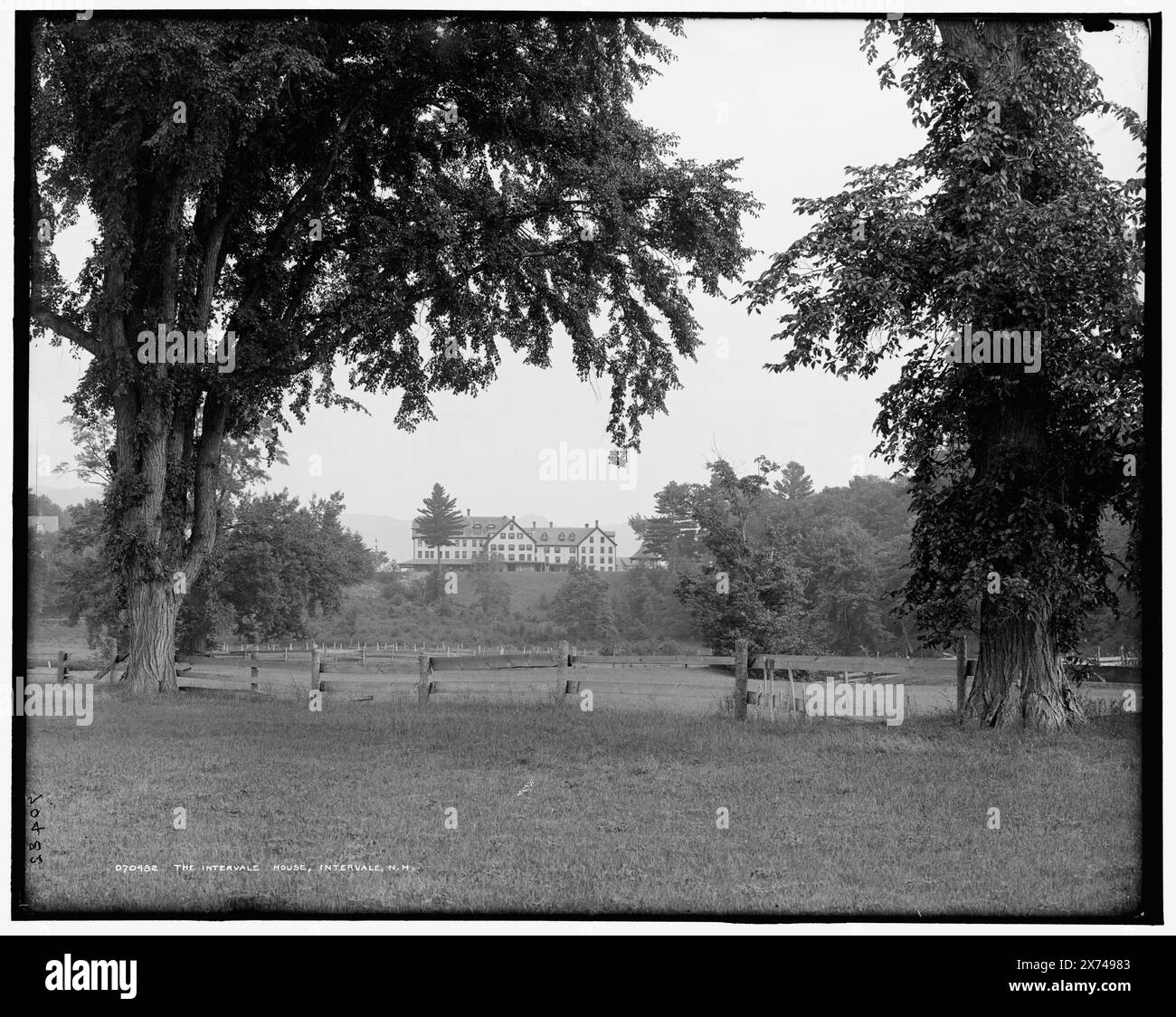 The Intervale House, Intervale, N.H., Detroit Publishing Co. No. 070482., Geschenk; State Historical Society of Colorado; 1949, Hotels. , Resorts. , Usa, New Hampshire, Intervale. Stockfoto