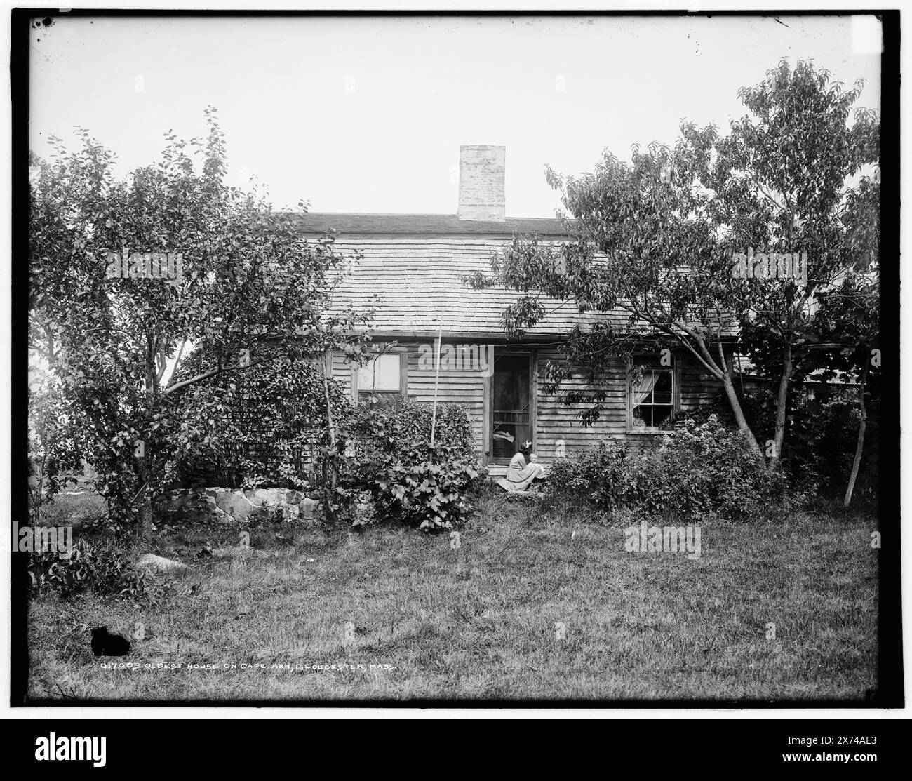 Ältestes Haus auf Cape Ann, Gloucester, Mass., '1604' auf negative. Detroit Publishing Co.-Nr. 017003., Geschenk; State Historical Society of Colorado; 1949, Dwellings. , Usa, Massachusetts, Gloucester. Stockfoto