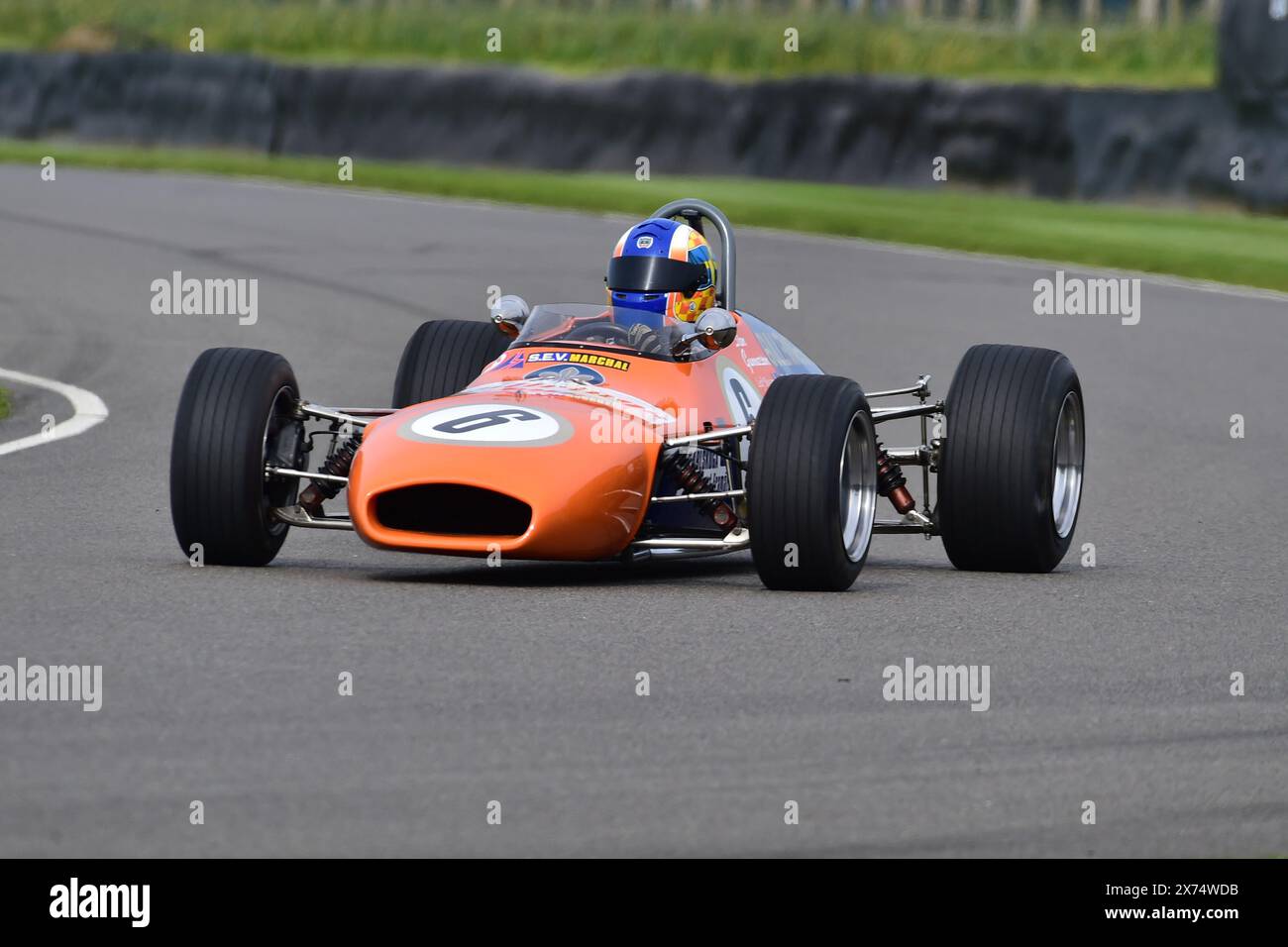 Leif Bosson, Brabham-Ford BT28, Derek Bell Cup, ein 20-minütiges Rennen mit 1-Liter-Formel-3-Einsitzern, das in den Jahren 1964 teilnahm - Stockfoto