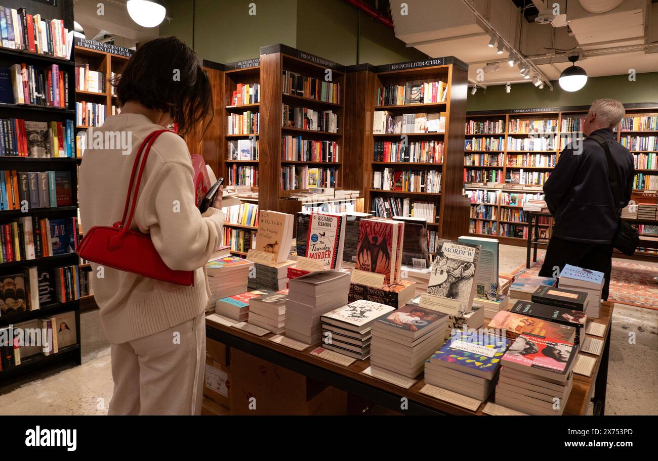 McNally Jackson ist eine unabhängige Buchhandlung mit Sitz in New York City in SoHo, USA 2024 Stockfoto