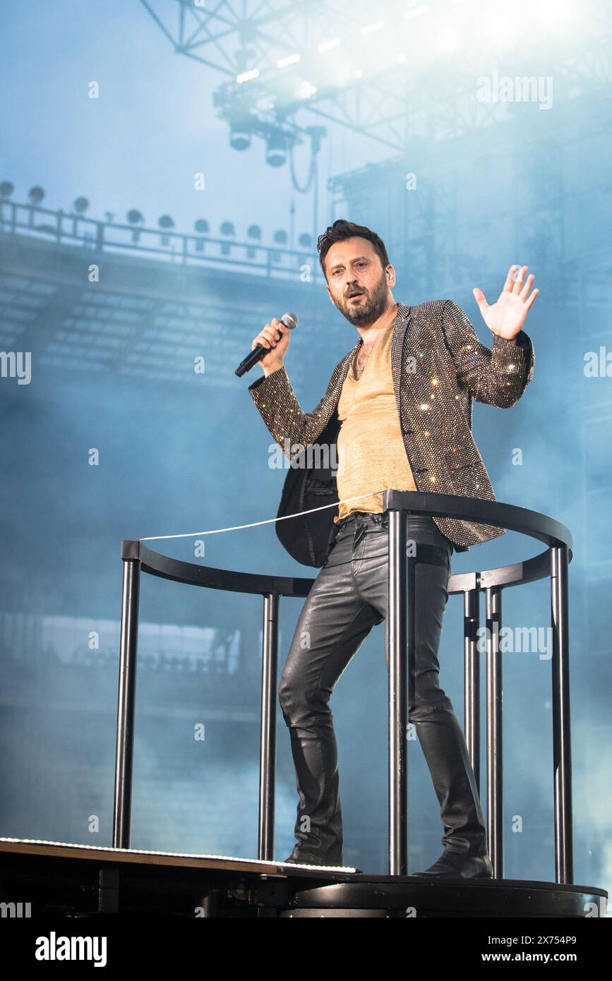 Torino, Italien. 2022 trat der italienische Sänger Cesare Cremonini live auf der Bühne des Stadio Grande Torino auf. Anrede: Andrea Pinna Stockfoto