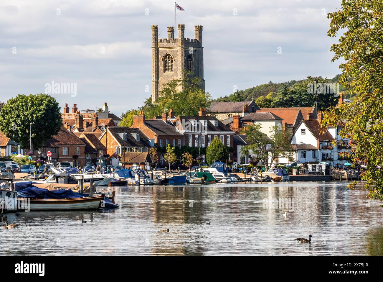 Boote an der Themse bei Henley on Thames, Oxfordshire, England Stockfoto