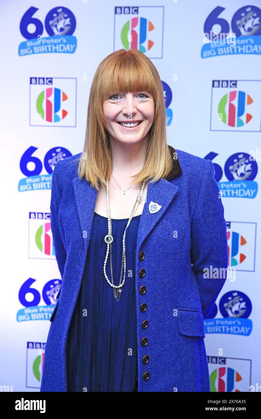 Aktenfoto vom 16./10/2018 von Yvette Fielding, die die BBC befragt hat, nachdem sie behauptet hatte, dass der in Ungnade gefallene Entertainer Rolf Harris sie während ihrer Zeit als Moderator von Blue Peter sexuell angegriffen habe. Die 55-jährige Moderatorin trat 1987 als Teenager in die langjährige TV-Show der BBC ein und verließ sie fünf Jahre später, bevor sie eine Reihe von BBC-Programmen moderierte, darunter die Heaven and Earth Show, das General Hospital und das City Hospital. Ausgabedatum: Samstag, 18. Mai 2024. Stockfoto